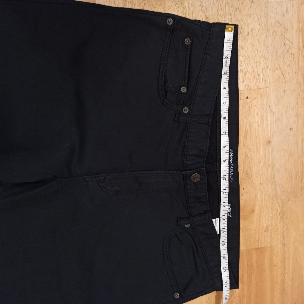 Banana Republic men's denim black Slim Fit  jeans. Size 36x30R